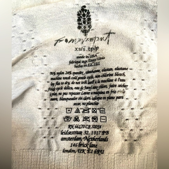 NWT Free People MOVEMENT Good Karma high neck RUNSIE in Ice Gray - Size XS/S - Picture 4 of 9